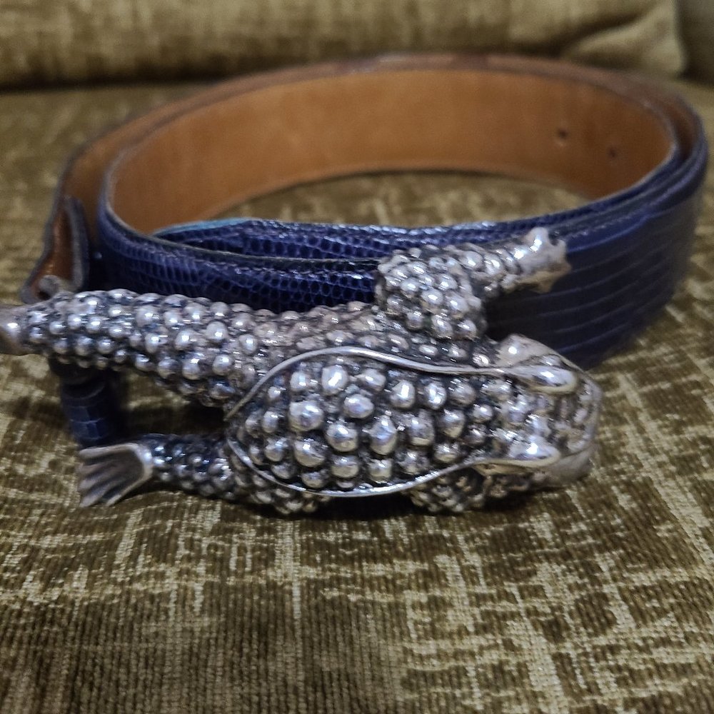 Belt silver frog buckle